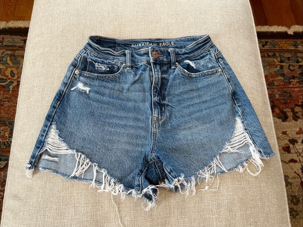 American Eagle Shorts Womens 2 Highest Rise Mom Short Denim Distressed Cut Offs